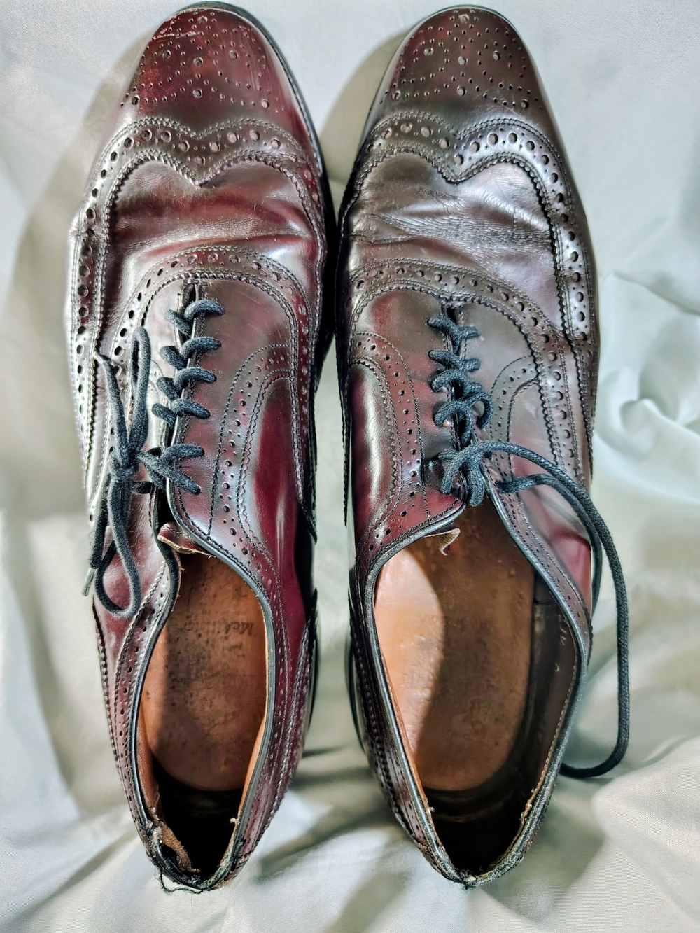 Allen Edmonds Men's Burgundy Brogue Dress Shoes - Classic Lace-Up Oxfords 11.5